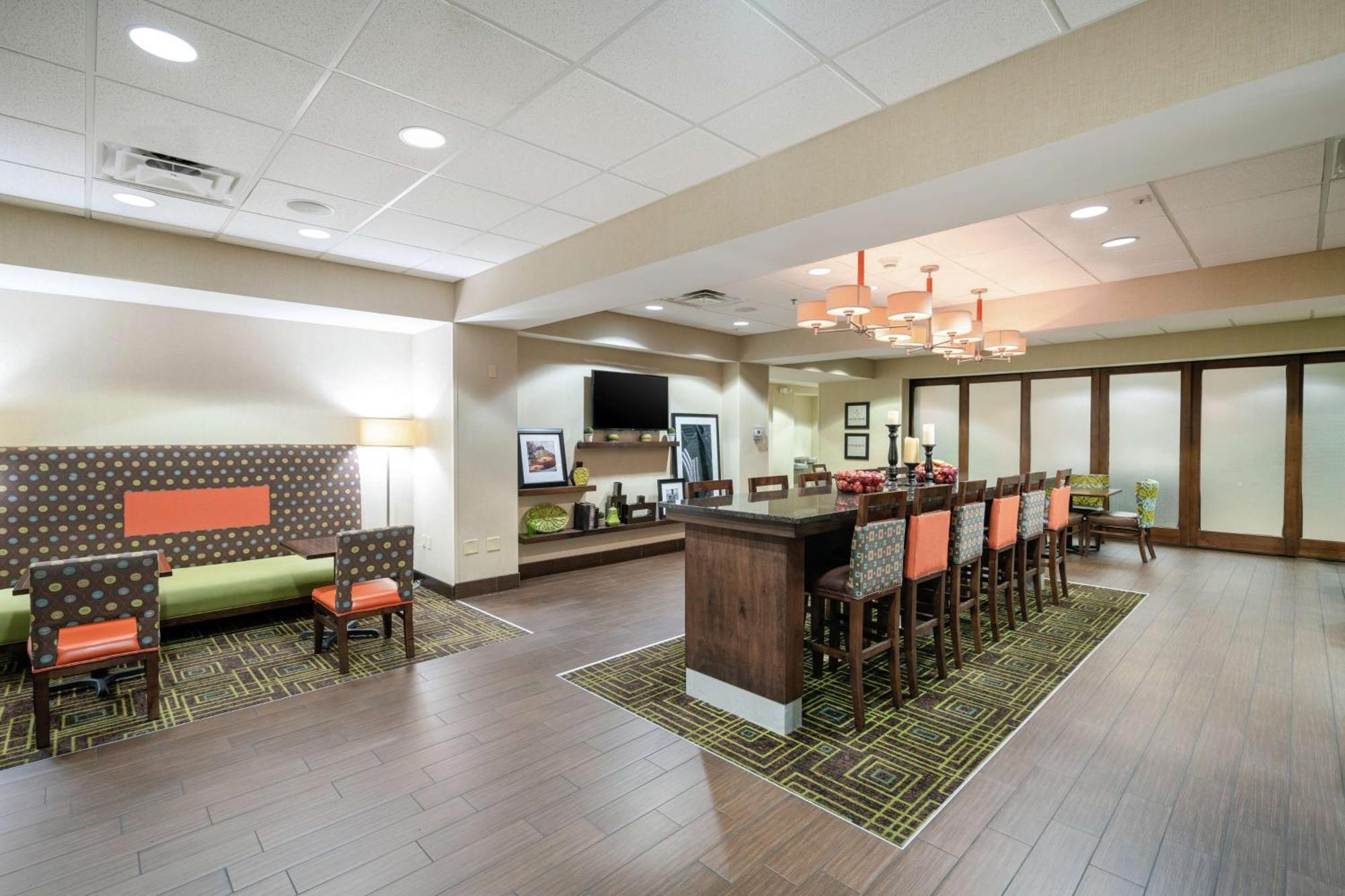 Hampton Inn University Area, Huntington, Wv Экстерьер фото